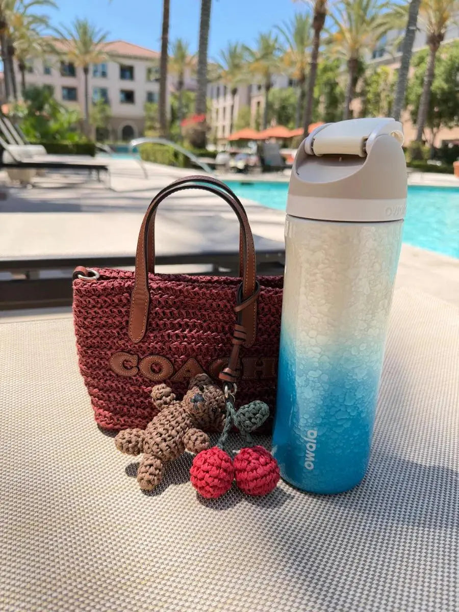 Owala Freesip Limited Edition 24 Oz Stainless Steel Insulated Tumbler - Gradient Blue with 3D Wave Pattern, Dual Drinking Design, Quick-Close Lid, Portable Vacuum Flask for Sports and Beach Activities, Perfect for Gifting